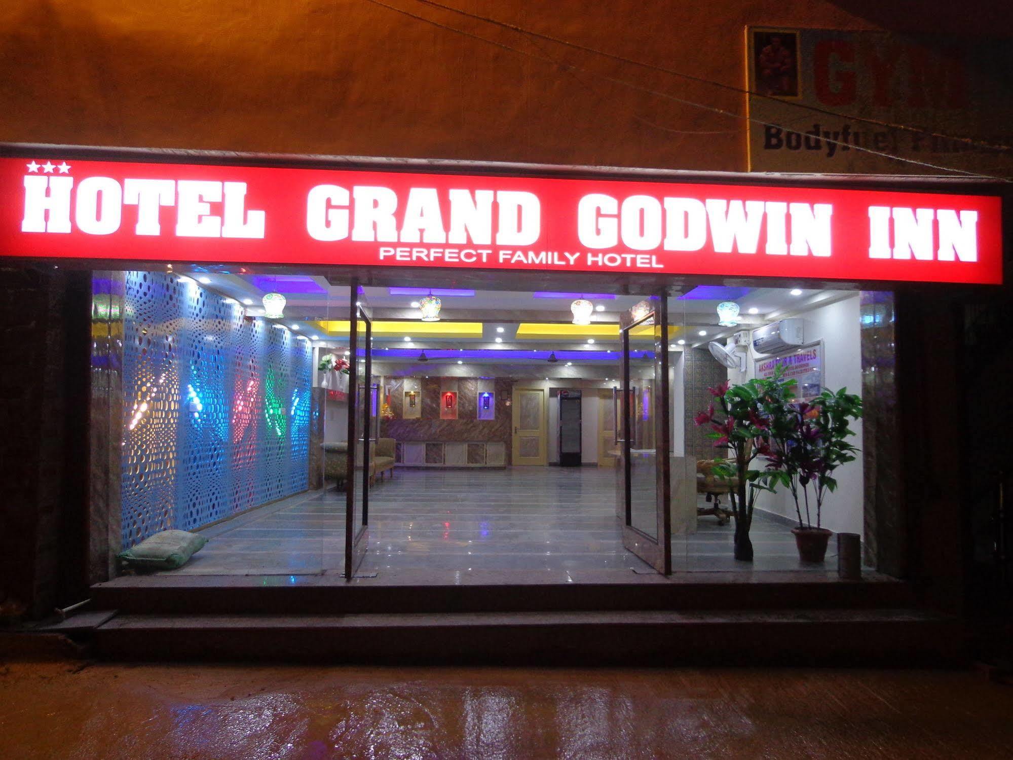 Grand Godwin Inn Samalkha Экстерьер фото